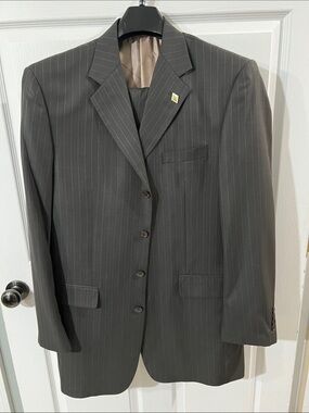 Stacy Adams Men's Dark Gray Pinstripe Suit Jacket & Pants